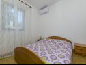 Apartmaji Silvana - economy apartments : A1(4), A3(2+1), A2(2) Supetar - Otok Brač  - Apartma - A2(2): spalnica