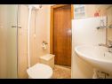 Apartmaji DomeD - close to the sea & comfortable: A1(4) Supetar - Otok Brač  - Apartma - A1(4): kopalnica s straniščem