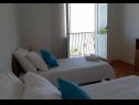 Apartmaji Mar - 50 m from beach: A1(4+1), A2(4+1), A3(4+1) Sutivan - Otok Brač  - Apartma - A3(4+1): spalnica