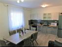 Apartmaji Lilac - 100m from pebble beach : A1(7) Arbanija - Otok Čiovo  - Apartma - A1(7): kuhinja in jedilnica
