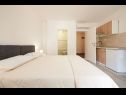 Apartmaji Antonia - 270m to sea: A4 Green(2+2), SA2 Silver(2), A1Blue(2), SA3 Gold(2) Mastrinka - Otok Čiovo  - Studio apartma - SA2 Silver(2): spalnica
