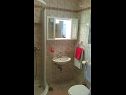Hiša za počitnice Filip - comfortable: H(6+2) Okrug Gornji - Otok Čiovo  - Hrvaška  - H(6+2): kopalnica s straniščem