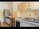 Apartmaji Mici 1 - great location and relaxing: A1(4+2) , SA2(2) Cres - Otok Cres  - Apartma - A1(4+2) : kuhinja