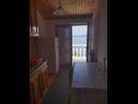 Apartmaji Boto - 20m from the sea: A2(4) Merag - Otok Cres  - Apartma - A2(4): kuhinja in jedilnica