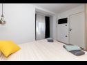 Apartmaji Hanka - great location & parking spot: A1(4) Crikvenica - Riviera Crikvenica  - Apartma - A1(4): spalnica