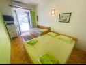 Apartmaji Ani - 10 M from the sea SA1 zeleni(2+1), SA2 žuti(2+1) Jadranovo - Riviera Crikvenica  - Studio apartma - SA1 zeleni(2+1): spalnica