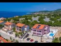 Apartmaji Dragica - modern & close to the sea: A2 Black & White(6) Klenovica - Riviera Crikvenica  - podrobnost (hiša in okolica)