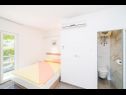 Apartmaji in sobe Bari - 10 km from airport: A1(2), A2(2), R2(2), R3(2), R4(2) Kupari - Riviera Dubrovnik  - Apartma - A1(2): spalnica