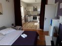 Apartmaji Dioniza - 150 m from beach: A1(2+2), A2(3), A3(2+2) Jelsa - Otok Hvar  - Apartma - A1(2+2): dnevna soba