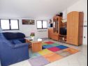 Apartmaji Med - with terrace : A1(4+1), A2(4) Medulin - Istra  - Apartma - A1(4+1): dnevna soba