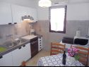 Apartmaji Med - with terrace : A1(4+1), A2(4) Medulin - Istra  - Apartma - A2(4): kuhinja in jedilnica