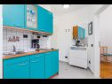 Apartmaji Fimi- with swimming pool A1 Blue(2), A2 Green(3), A3 BW(4) Medulin - Istra  - Apartma - A1 Blue(2): kuhinja