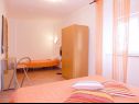 Apartmaji Sam - central with pool: A1 I kat(4+1), A2 II kat(4+1) Medulin - Istra  - Apartma - A1 I kat(4+1): spalnica
