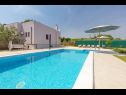 Hiša za počitnice Berto - with pool: H(4+2) Pomer - Istra  - Hrvaška  - bazen