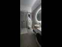 Apartmaji Ariana - central & comfy: A1(4) Poreč - Istra  - Apartma - A1(4): kopalnica s straniščem