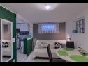 Apartmaji Vedro - 50 m from sea: 1- Red(4+1), 2 - Purple(2+1), 3 - Blue(2), 4 - Green(2+2) Korčula - Otok Korčula  - Apartma - 4 - Green(2+2): dnevna soba