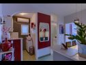 Apartmaji Vedro - 50 m from sea: 1- Red(4+1), 2 - Purple(2+1), 3 - Blue(2), 4 - Green(2+2) Korčula - Otok Korčula  - Apartma - 1- Red(4+1): kuhinja in jedilnica