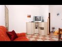 Apartmaji Liza - 80 M from the sea : SA1(2), A2(2), A3(3) Korčula - Otok Korčula  - Apartma - A3(3): dnevna soba