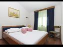 Apartmaji Dijana - 20m from the sea A1 Antica(4+1), A2 Diana(2+1), A3 Mirela(2+1) Prigradica - Otok Korčula  - Apartma - A1 Antica(4+1): spalnica