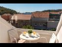 Apartmaji Niks - terrace & sea view: A1(4), A2(2) Vela Luka - Otok Korčula  - hiša