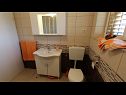 Apartmaji Duda A1(2+2), A2(2+2) Malinska - Otok Krk  - Apartma - A2(2+2): kopalnica s straniščem
