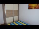 Apartmaji Ema A1(4), A2(4) Malinska - Otok Krk  - Apartma - A1(4): spalnica