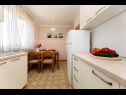 Apartmaji Ivano A1(4+1) Vrbnik - Otok Krk  - Apartma - A1(4+1): kuhinja in jedilnica