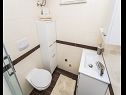 Apartmaji Zahija A1(2) Vrbnik - Otok Krk  - Apartma - A1(2): kopalnica s straniščem