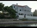 Apartmaji Azur - 10 m from sea: A1(4), SA2(2+1) Ilovik (Otok Ilovik) - Otok Lošinj  - hiša