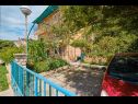 Apartmaji Giuseppe - green terrace: A1(4) Mali Lošinj - Otok Lošinj  - parkirišče (hiša in okolica)