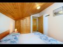Apartmaji Luce - 50 m from sea: A1(4+1), A2(2+1), A3(2+1) Mali Lošinj - Otok Lošinj  - Apartma - A2(2+1): spalnica