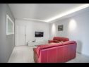 Apartmaji Anđelko - air conditioning: A1(6+2), A2(6+2) Baška Voda - Riviera Makarska  - Apartma - A2(6+2): dnevna soba