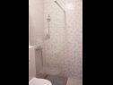 Apartmaji Ante - seaview A1(5), SA2(3), SA3(2+1) Brela - Riviera Makarska  - Apartma - A1(5): kopalnica s straniščem
