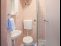 Apartmaji Ante - seaview A1(5), SA2(3), SA3(2+1) Brela - Riviera Makarska  - Studio apartma - SA3(2+1): kopalnica s straniščem