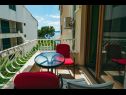 Apartmaji Lovre - close to the sea : A1(6), A2(4+1) prizemlje, A3(5) Brela - Riviera Makarska  - Apartma - A3(5): terasa