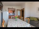 Apartmaji Ruze - 200 m from sea : A1(6+1), A2(8+1) Brela - Riviera Makarska  - Apartma - A2(8+1): kuhinja in jedilnica