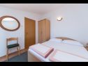 Apartmaji Gordan - apartments by the sea: A1(3+1), A2(3+1), A3(2) Brist - Riviera Makarska  - Apartma - A1(3+1): spalnica