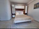 Apartmaji Graci - 20 m from pebble beach: A1(4) Gradac - Riviera Makarska  - Apartma - A1(4): spalnica