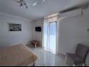 Apartmaji Graci - 20 m from pebble beach: A1(4) Gradac - Riviera Makarska  - Apartma - A1(4): spalnica