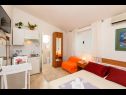 Apartmaji Goge - 90 m from the beach: A1(4), SA2(2) Gradac - Riviera Makarska  - Studio apartma - SA2(2): interijer