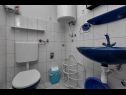 Apartmaji Vlatko - affordable & cosy: SA1(4), SA2(2+2), SA3(2+2) Krvavica - Riviera Makarska  - Studio apartma - SA1(4): kopalnica s straniščem