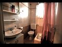  Virena - free grill: SA2(3), SA3(2+1) Makarska - Riviera Makarska  - Studio apartma - SA2(3): kopalnica s straniščem
