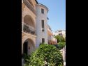Apartmaji Ruza - sea view: A1(4), A2(4), A4(3+2), SA5(2), SA6(2+1), SA7(2), A8(2+2) Makarska - Riviera Makarska  - hiša