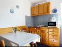Apartmaji Mira - 10 m from beach: SA3(2), SA4(2), A5(2+2) Zaostrog - Riviera Makarska  - Apartma - A5(2+2): kuhinja in jedilnica