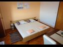 Apartmaji in sobe Ognjen- family apartments with free parking A1(2+2), SA3(2), R1(2), A5 (4+2) Betina - Otok Murter  - Studio apartma - SA3(2): spalnica