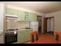 Apartmaji Slađa - 150 m from beach: A1(4+1), A2(4+1) Jezera - Otok Murter  - Apartma - A2(4+1): kuhinja in jedilnica