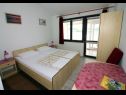 Apartmaji Marica - 10m from sea: SA2(2), A3(2), SA5(2), SA6(2), SA7(2) Tisno - Otok Murter  - Studio apartma - SA5(2): spalnica