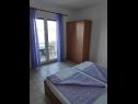 Apartmaji Marica - 10m from sea: SA2(2), A3(2), SA5(2), SA6(2), SA7(2) Tisno - Otok Murter  - Apartma - A3(2): spalnica