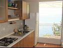 Apartmaji Mako - 15m from beach: A1(7), B2(2+3), SA C3(2), D4(5) Pisak - Riviera Omiš  - Apartma - A1(7): kuhinja
