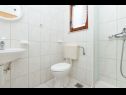 Apartmaji Neva - 50m from the sea A1(2+1), A2(2+1), SA3(3) Sumpetar - Riviera Omiš  - Apartma - A2(2+1): kopalnica s straniščem